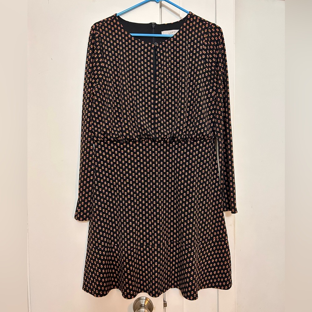 LOFT navy blue floral Long Sleeve V-Neck dress sz 8